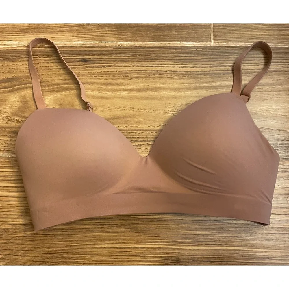 Soma Enbliss Wireless Bra 34C Nude Seamless Molded Cups RN 79984 Q2